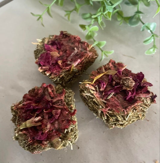 Strawberry rose petal haystacks (pack of 3)