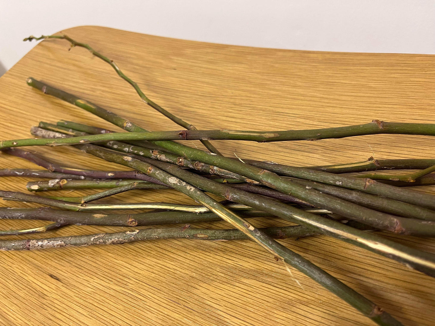 Rose branches (100g)